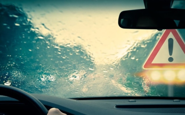Staying Safe Behind the Wheel in Adverse Weather Conditions